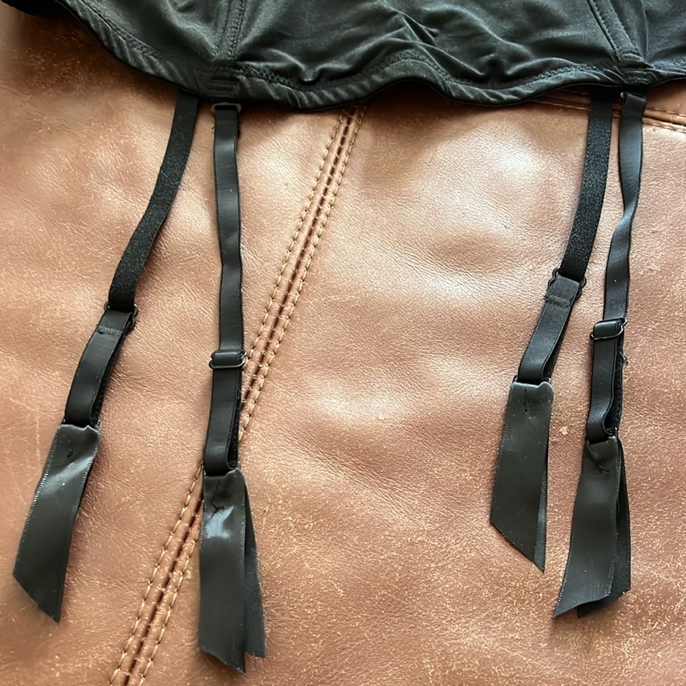 Sexy Black/Silver Studded Corset NWT Size XL - Picture 4 of 8